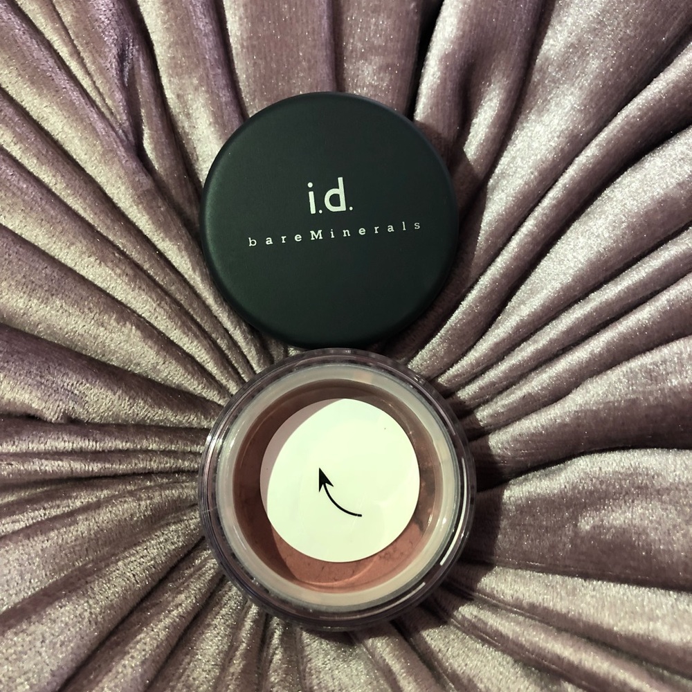 SEALED Exhilarate Bare Minerals Blush